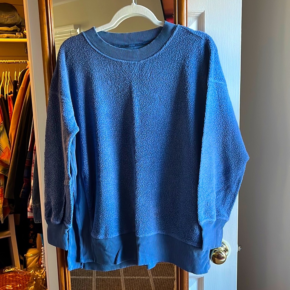 Aerie sweatshirt